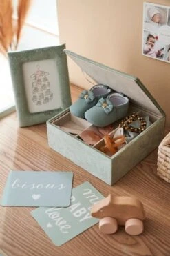 Coffret Cadeau Cadre + Boite à Compartiments En Velours Vert - Vertbaudet 10 Coffret Cadeau Cadre + Boite à Compartiments En Velours Vert - Vertbaudet -Meubles Pour Enfants Magasin coffret cadeau cadre boite a compartiments en velours 4